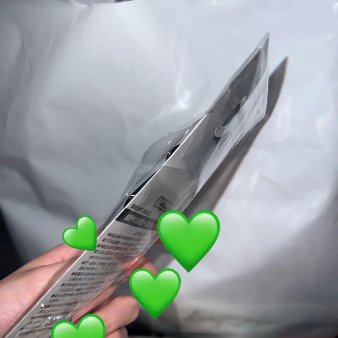 nct127 展示会 ヘチャン 直筆サイン入り銀テープ風キーホルダー - メルカリ