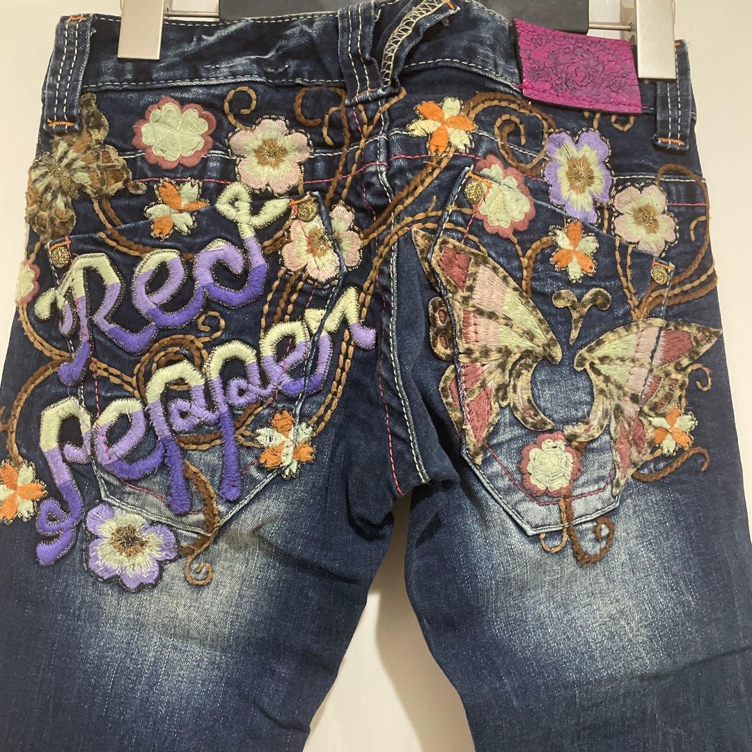 お*ん様 激レア　red pepper 豪華刺繍　ブーツカット　デニム　25