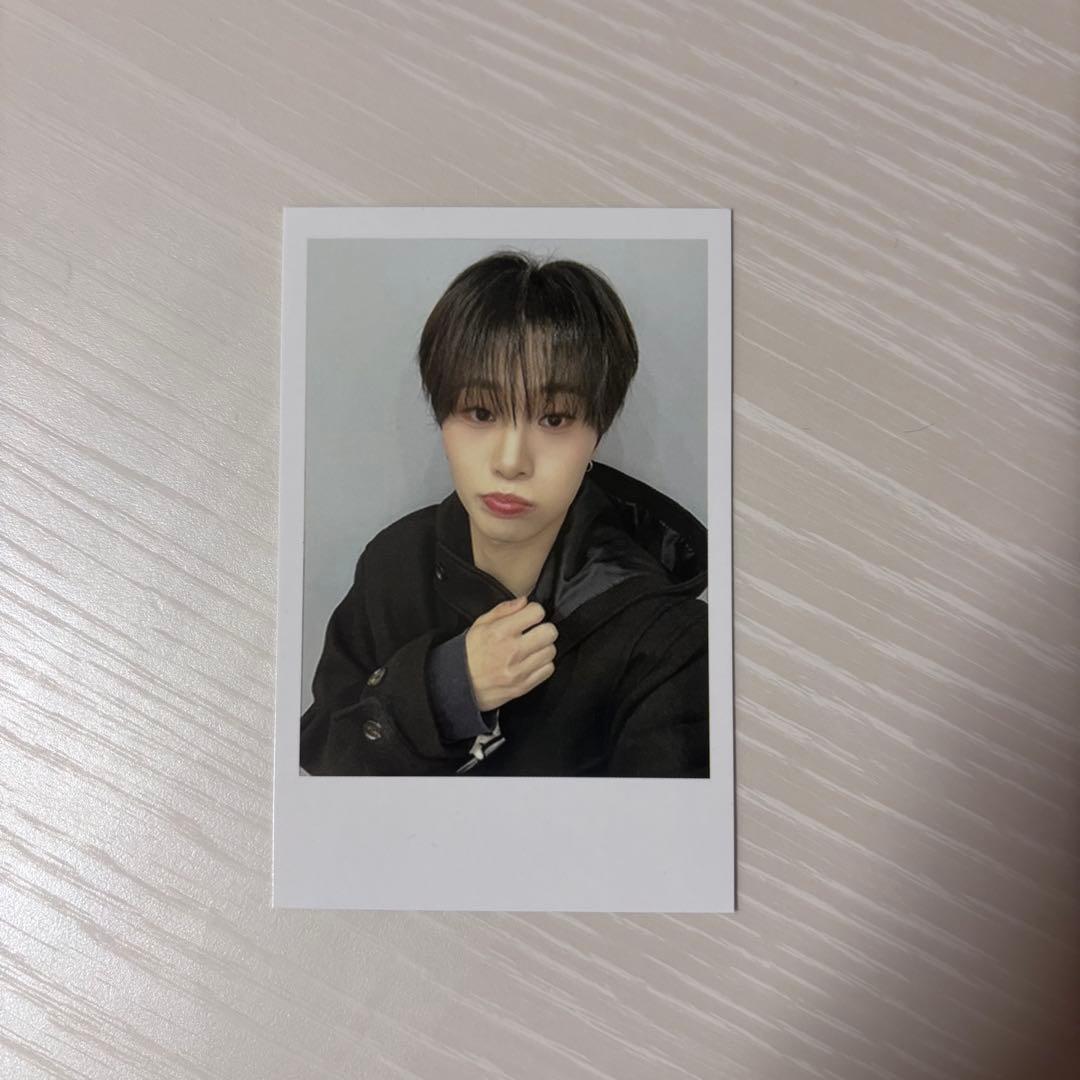 idntt ジウン トレカ - メルカリ