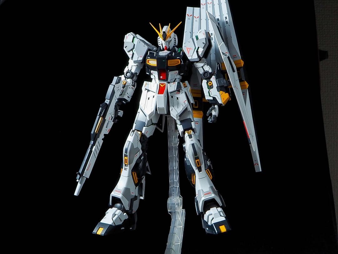 mg νガンダム ver.ka 全塗装 完成品 筋彫り マスキング 発光など