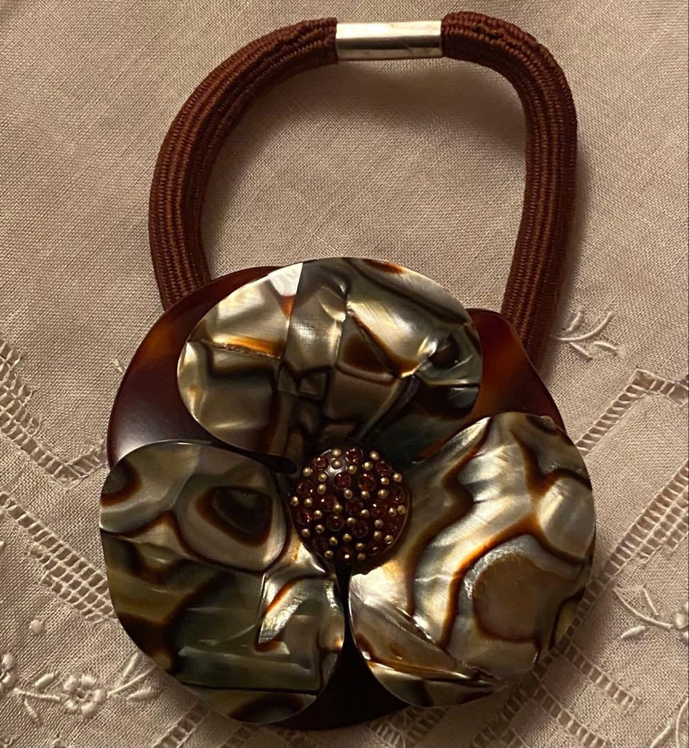 新品未使用ALEXANDRE DE PARIS☆マーブル模様の花モチーフヘアゴム ALEXANDRE DE PARIS（アレクサンドル ドゥ パリ） アレクサンドル ドゥ