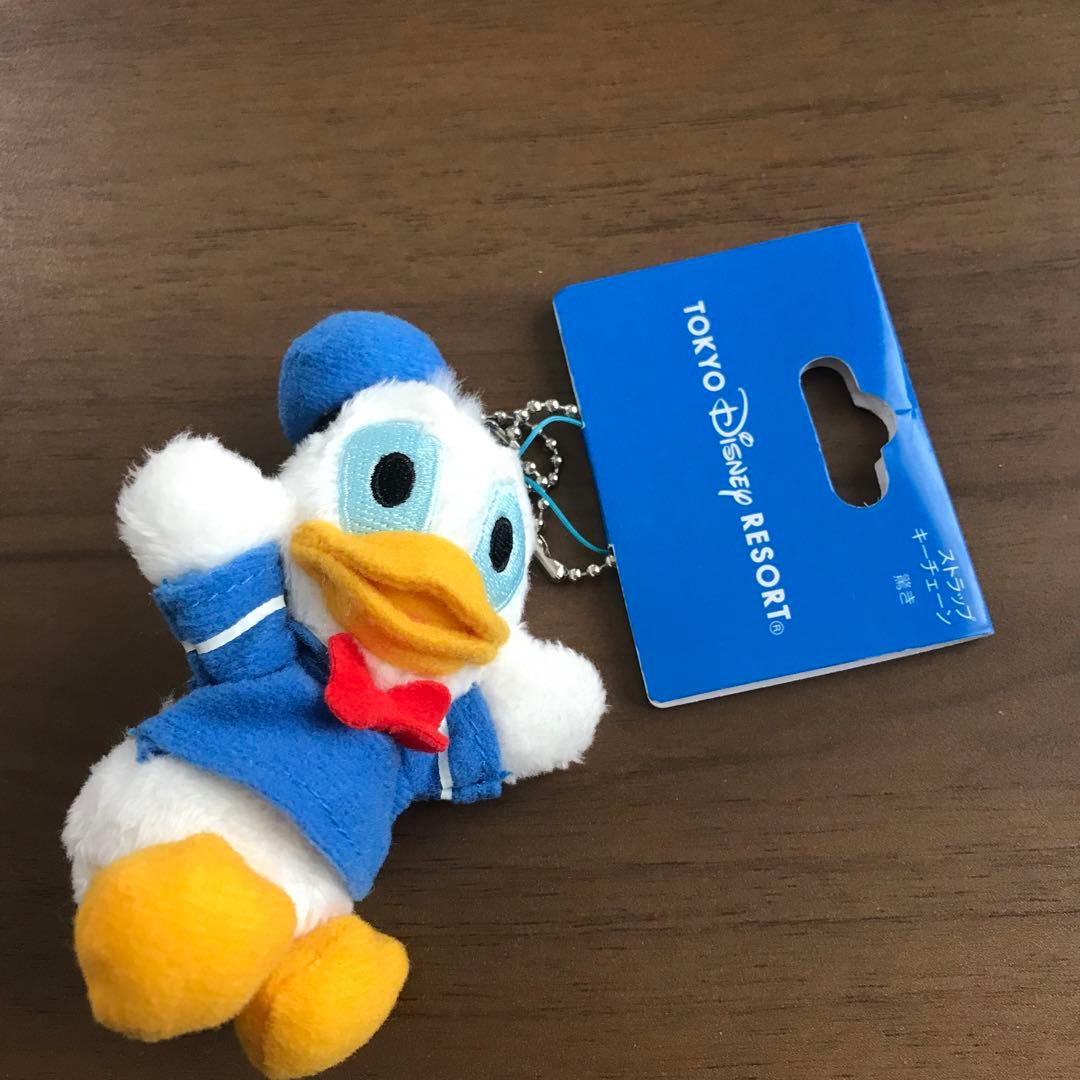 新品未使用ドナルドダック驚きぬいぐるみストラップ キーチェーンつき