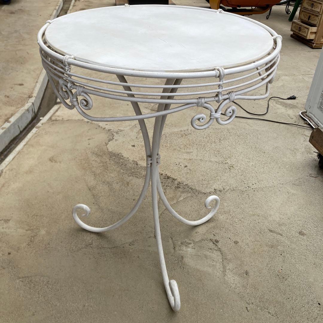 の*く様 白 アイアン ガーデンテーブル コーヒーテーブル　金属製 ビンテージ