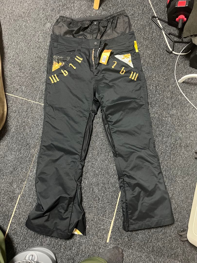 Marqleenスノーボード用パンツ