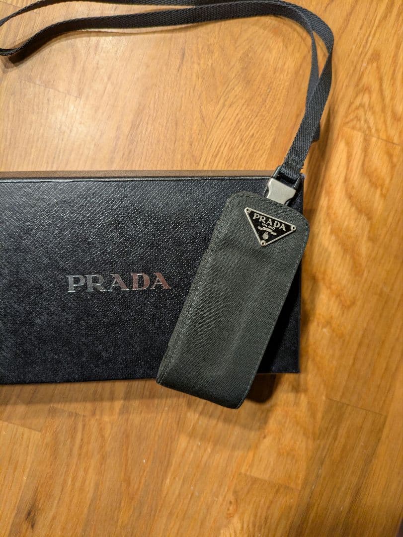画像6枚目必見《無料同封》RFID搭載 PRADA ケース《2MM358》