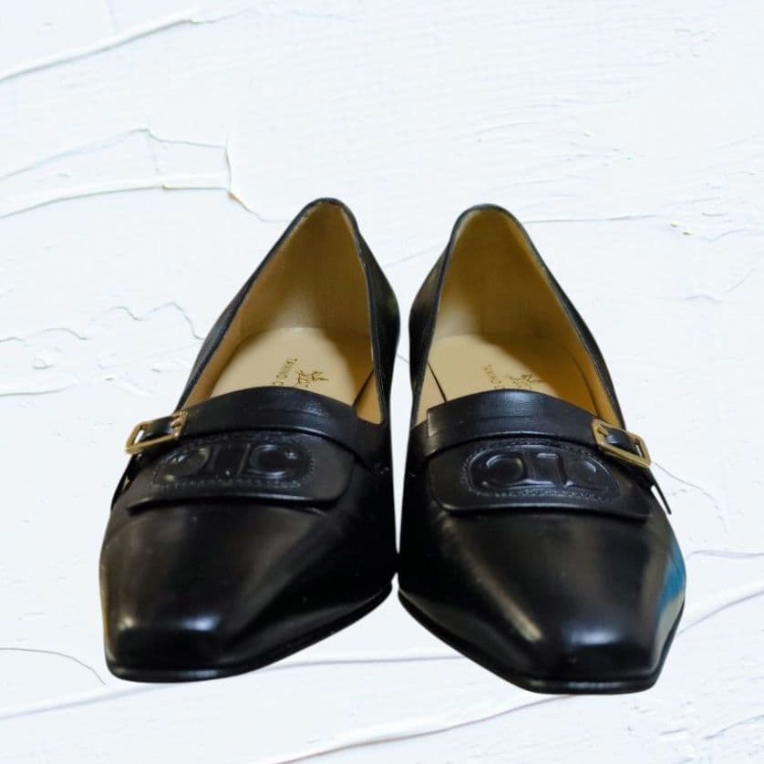 ❤美品❤タニノクリスチー 37 パンプス 黒 ロゴ刻印 希少 イタリア製