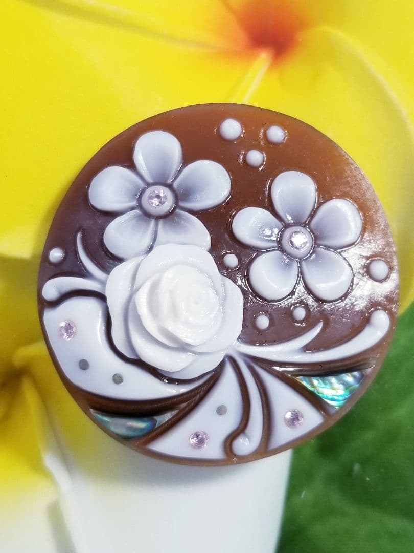 KS-043 【ロザリオ・メンネッラ】作　天然シェルカメオルース