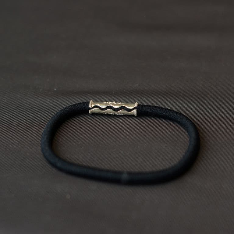 BACKLASH The Line ヘアーゴム・シューコードアクセ - メルカリ