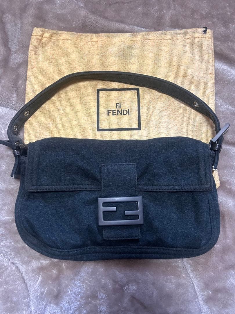 FENDI フェンディ　レア　マンマバケット 保存袋付き