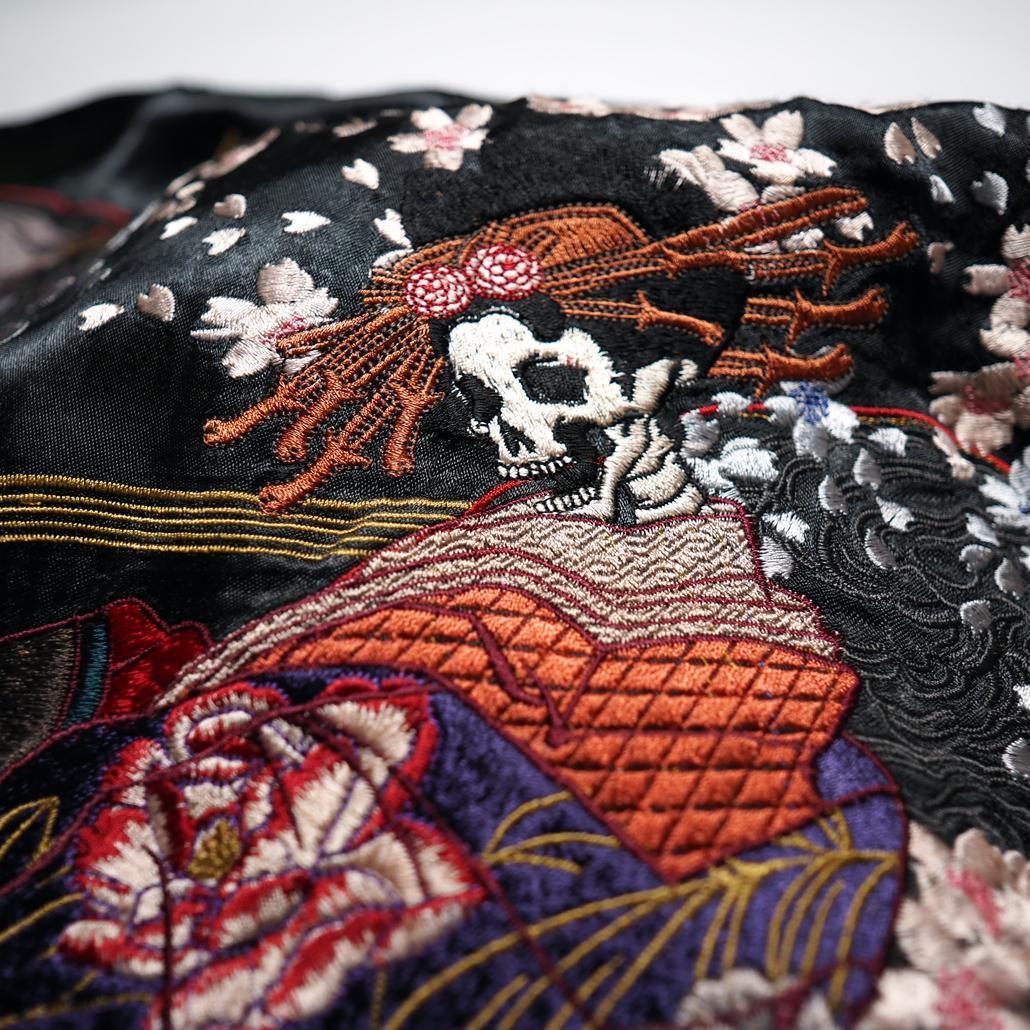 美品】satori さとり 般若 髑髏 花魁柄 桜 刺繍リバーシブルスカジャン