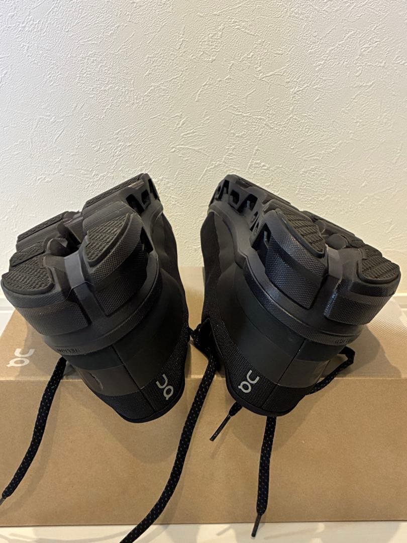 靴 On Cloudmonster 28.5cm