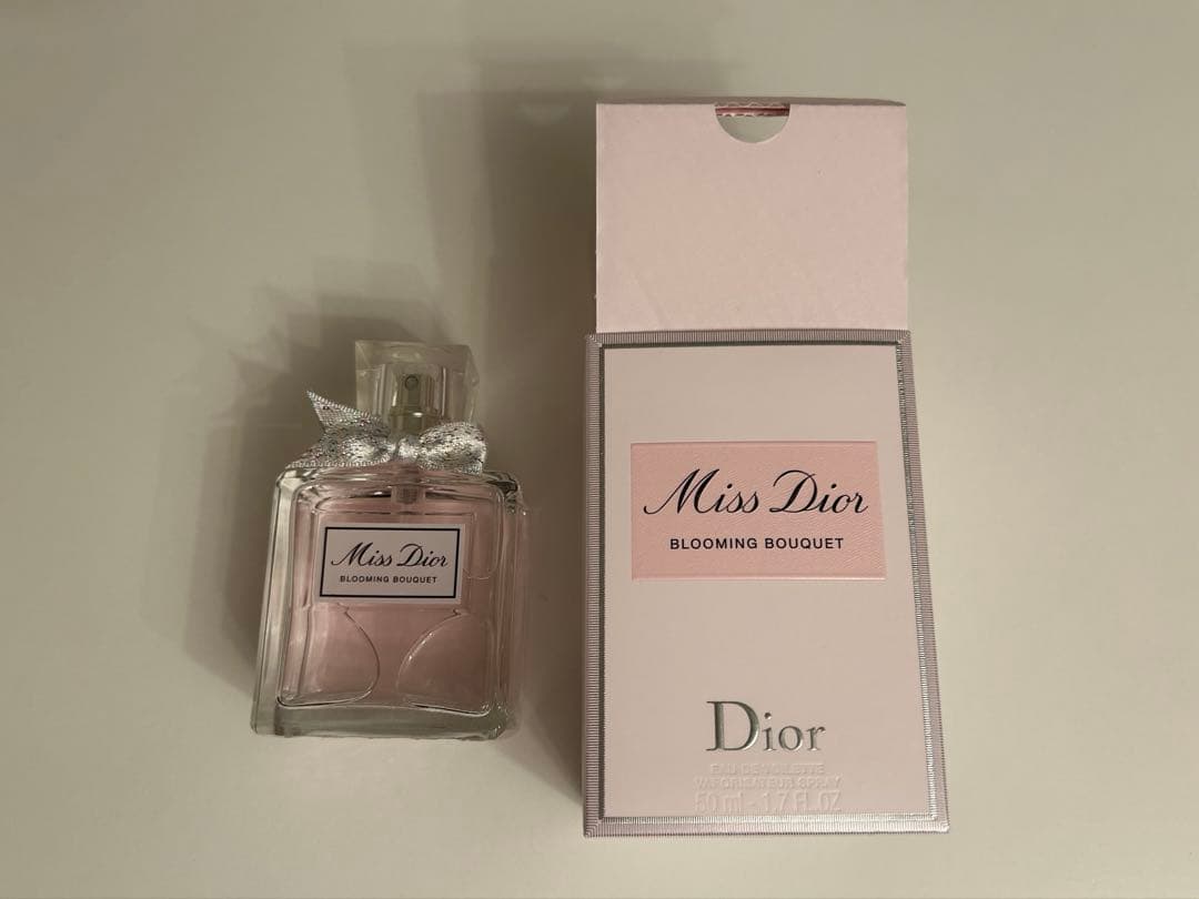 MissDior 香水 ブルーミング ブーケ 50ml Amazon.co.jp: Christian Dior(クリスチャンディオール) ミス