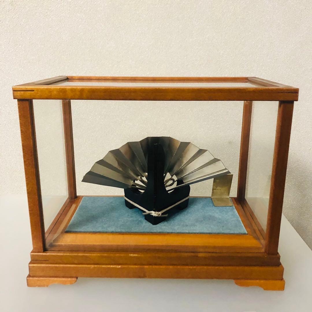E26骨董品✨ 武比古作 純銀製 扇飾り 木製ガラスケース 置物21g - メルカリ