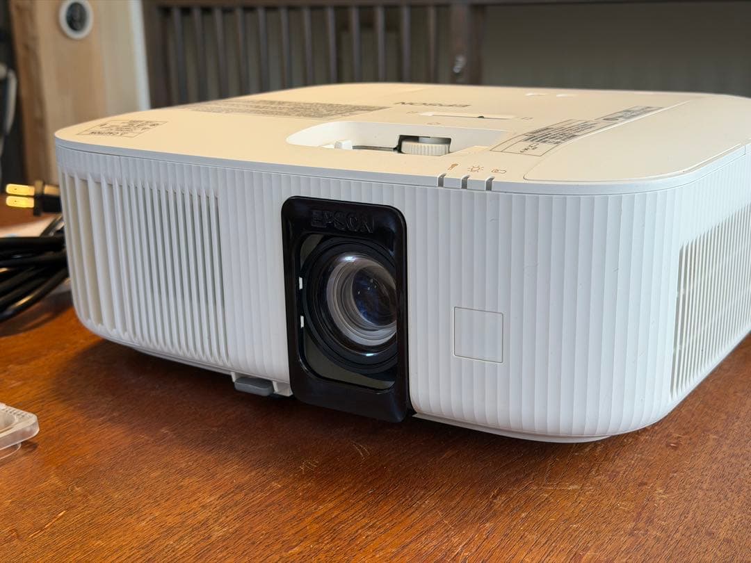 エプソン プロジェクター EH-TW6250 - メルカリ