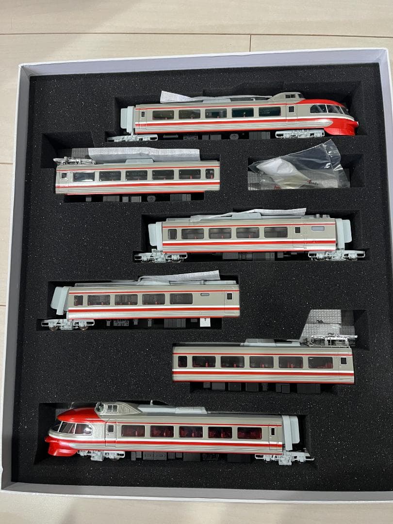 エンドウ 小田急3100形ロマンスカー NSE冷房強化後 - メルカリ