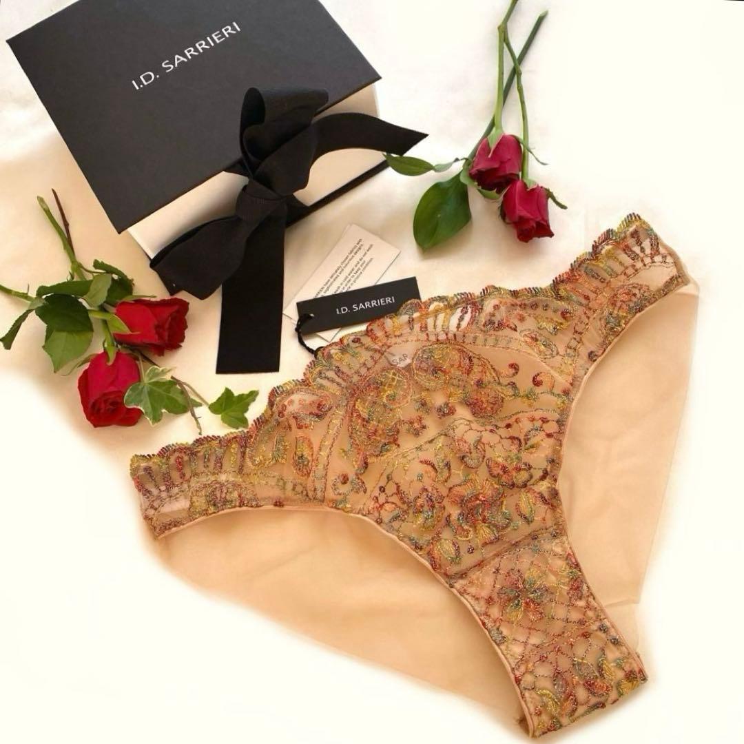 ⭐︎最高級ランジェリーi.d.sarrieriヌードベージュの煌びやな刺繍ショーツ