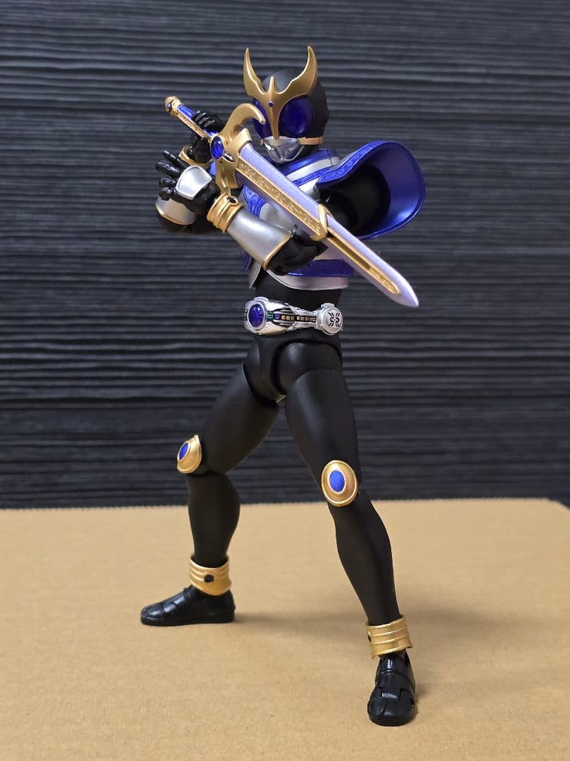 S.H.Figuarts 真骨彫製法 仮面ライダークウガ タイタンフォーム