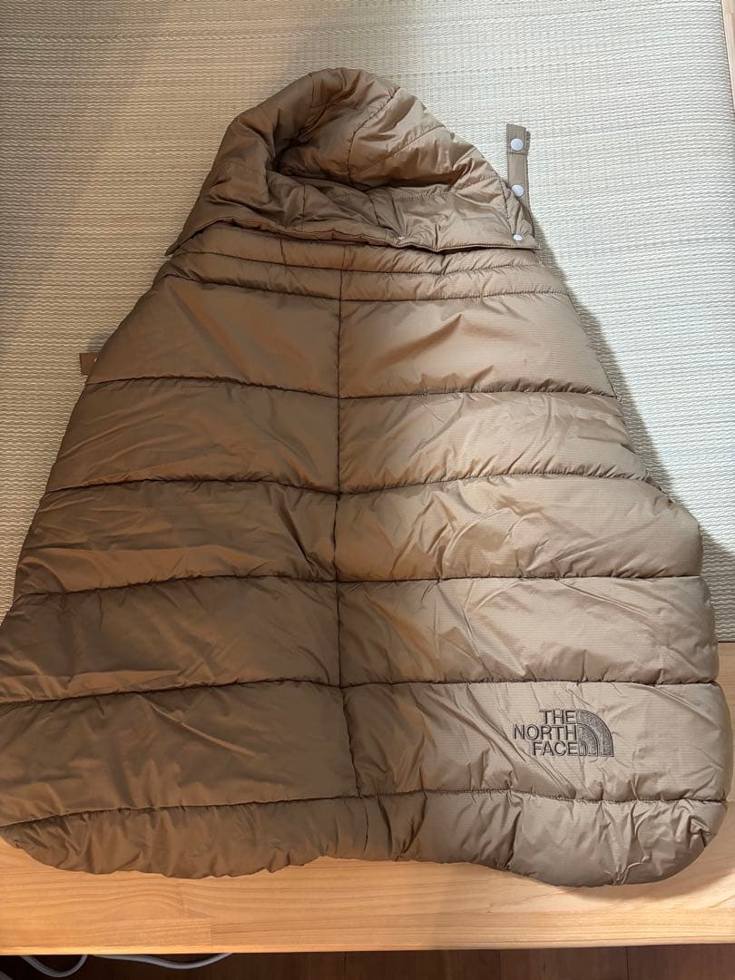 2024秋冬　THE NORTH FACE フード付きダウンスリーブ