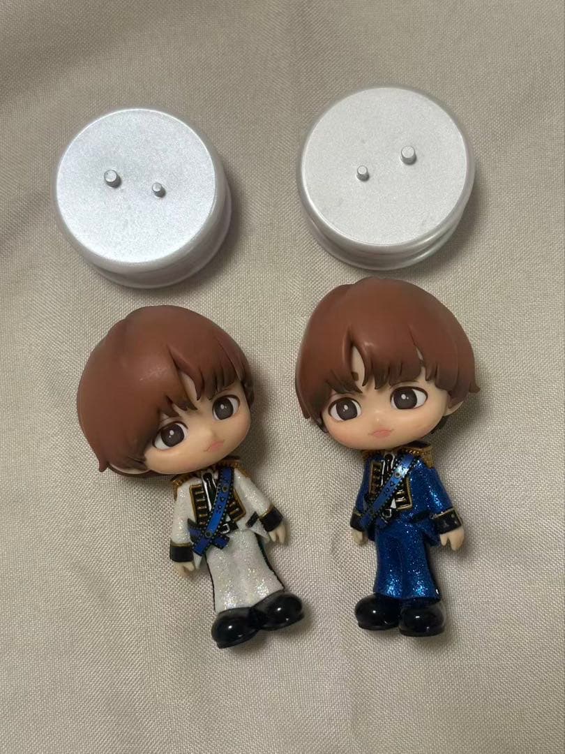 Hey!Say!JUMP 伊野尾慧 フィギュア 2体セット - メルカリ