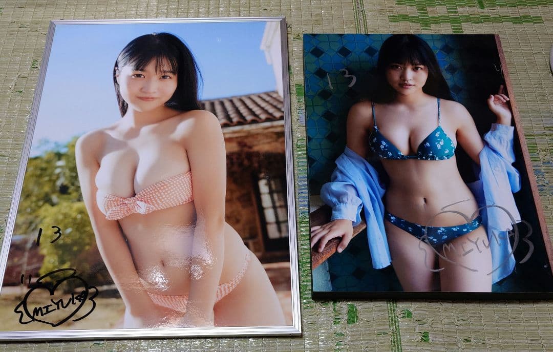 南みゆか 直筆サイン入り アクリル額装ポスター&写真パネル 2点セット