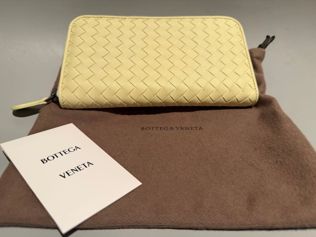 ボッテガヴェネタ イントレチャート ジップアラウンドウォレット