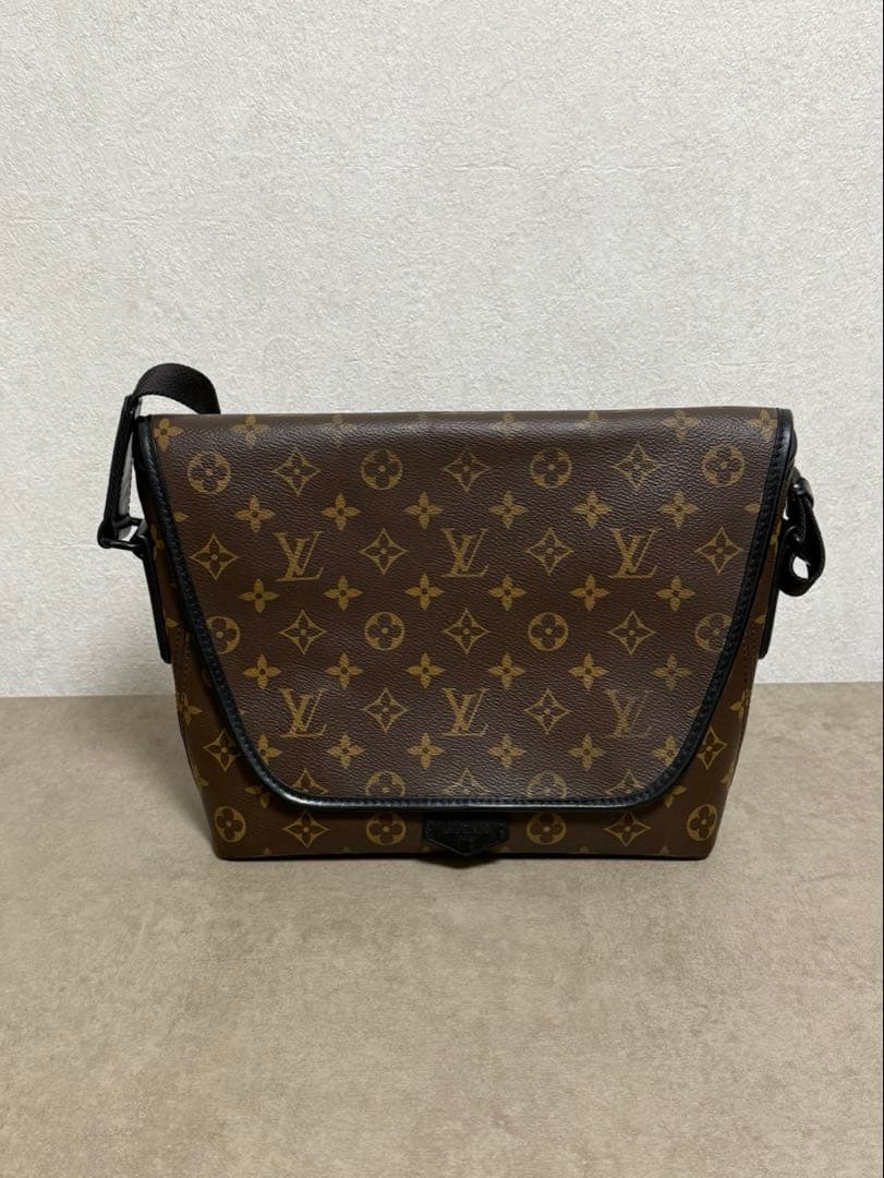 ルイヴィトン モノグラムマカサー マグネティック・メッセンジャー M45557 LOUIS VUITTON ルイヴィトン マグネティック・メッセンジャー