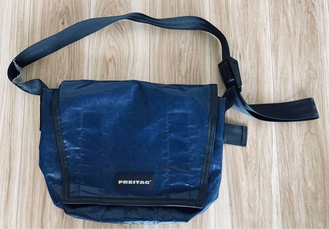 FREITAG（フレイターグ）　メッセンジャーバッグ