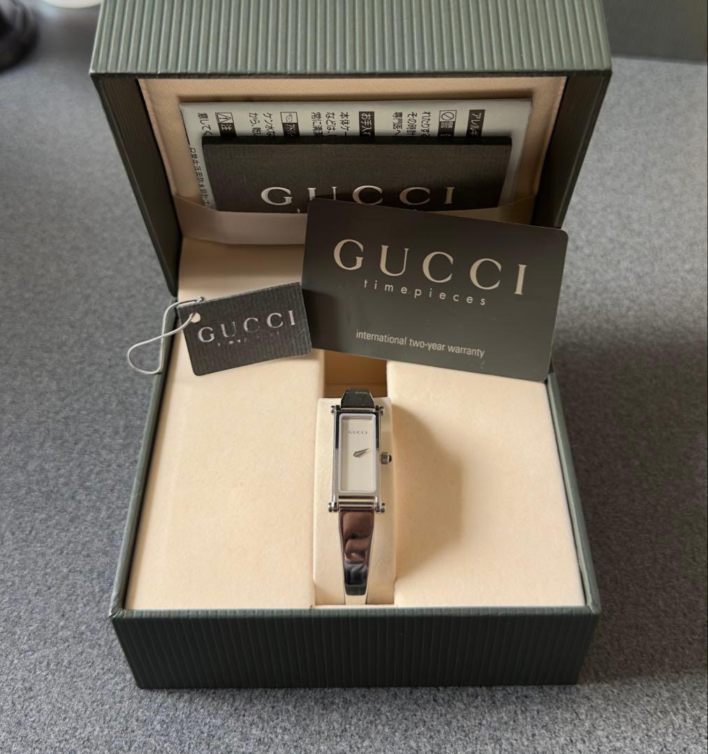 【極美品•稼働 】 箱付GUCCI グッチ 時計 1500L シルバー バングル