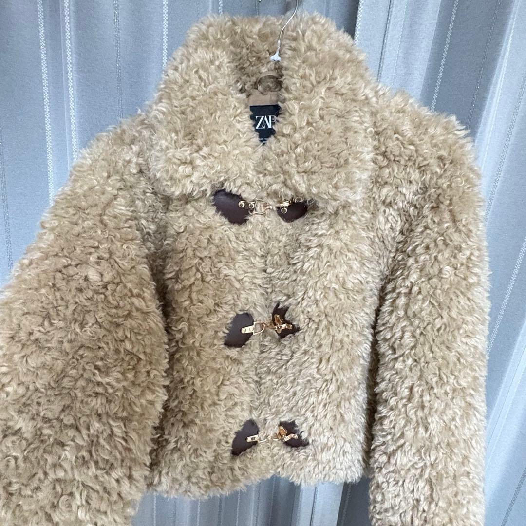 完売品 ZARA フェイクボア トグル ジャケット - メルカリ