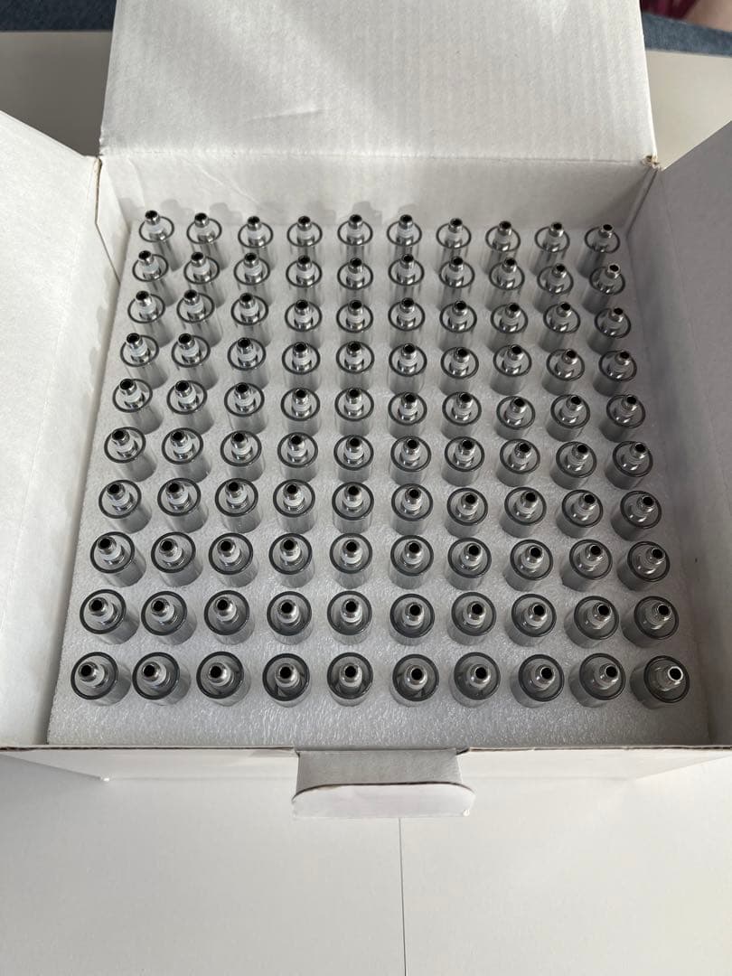 0.8ml×100本   白   CBD   アトマイザー