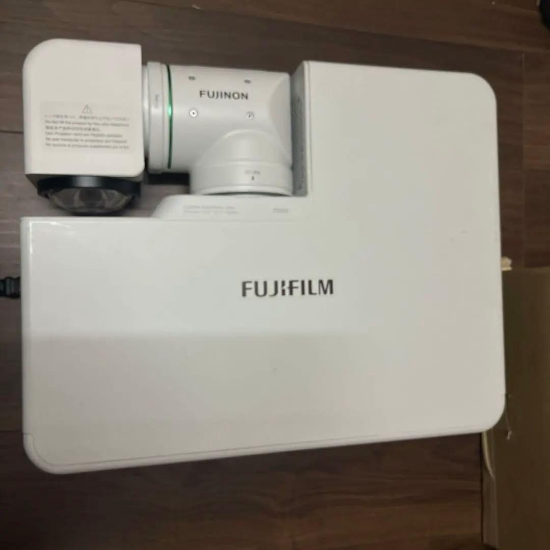 FUJIFILM プロジェクター 本体　Z5000