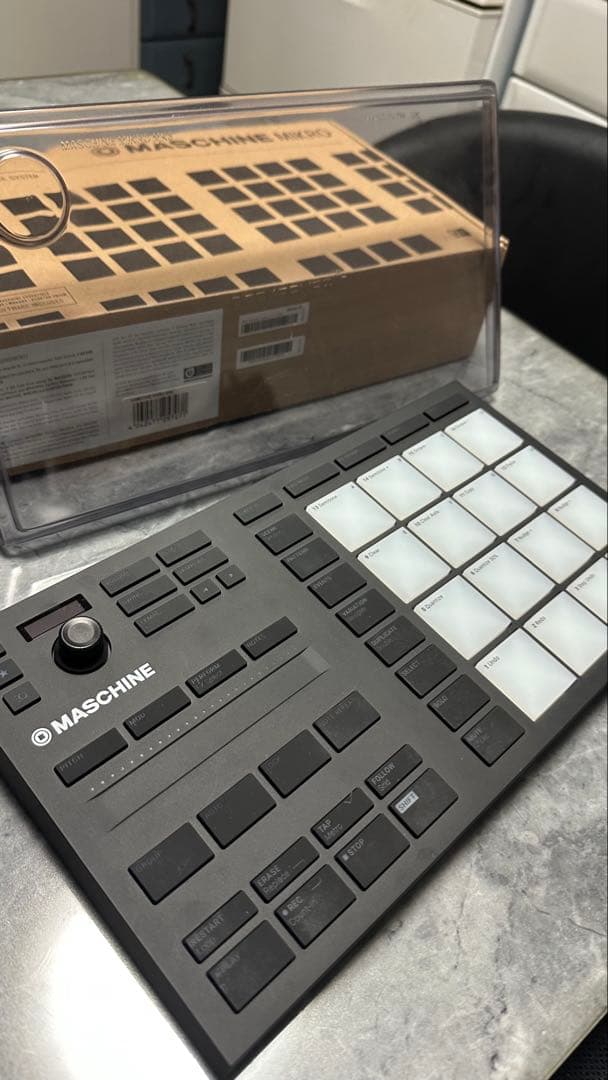 NI / MASCHINE MIKRO MK3 ケース付