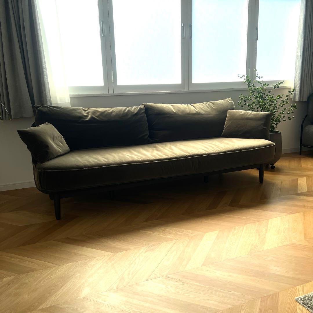 け*ろ様 ガルト ソファー 3人掛けソファー フロアソファー 木脚 天然木 北欧