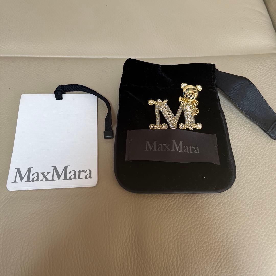 MaxMara ⭐︎極美品⭐︎ゴールド ブローチ M字クマモチーフ - メルカリ