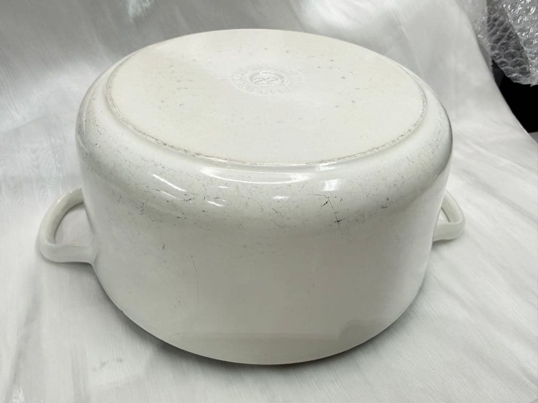 ル・クルーゼ 両手鍋 22cm ホワイト 白 - メルカリ