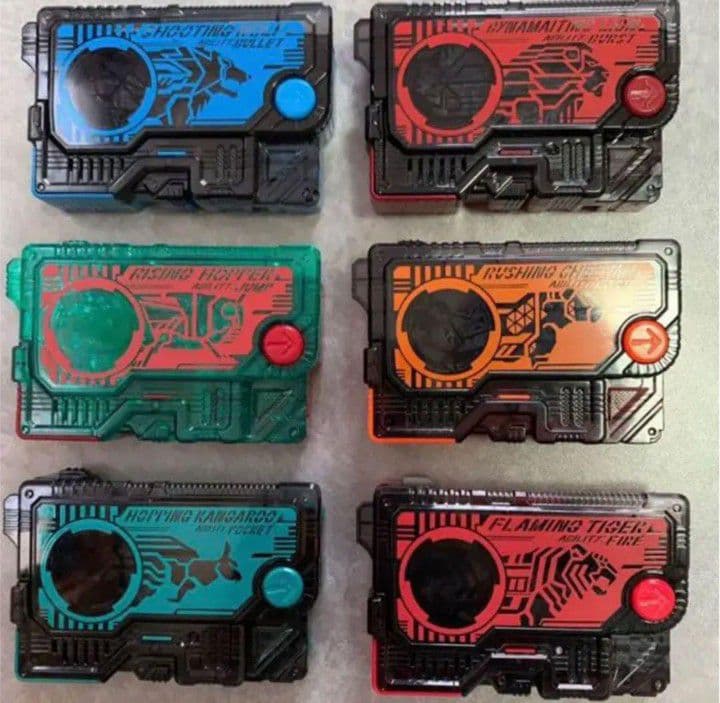 (レア有)仮面ライダーゼロワン2 仮面ライダーエグゼイド 仮面ライダーダブル