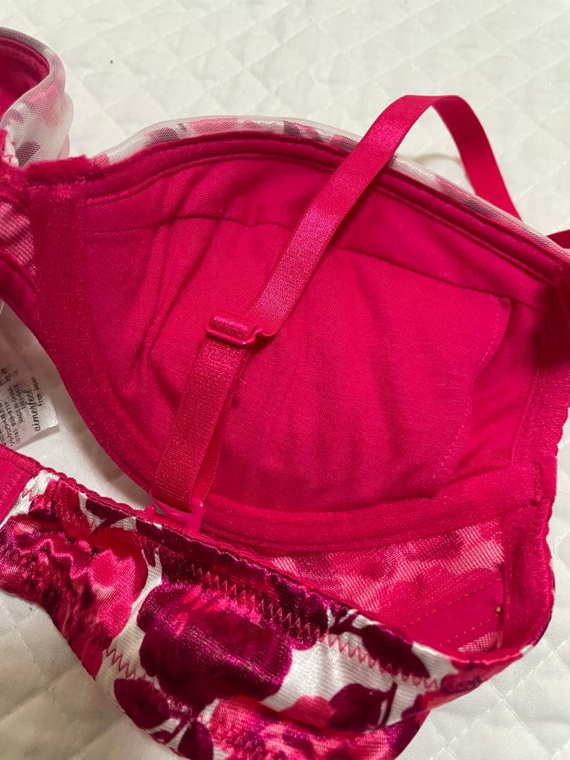 新品 エメフィール C70/M ブラ&ショーツ ボタニカルフラワーサテン 花