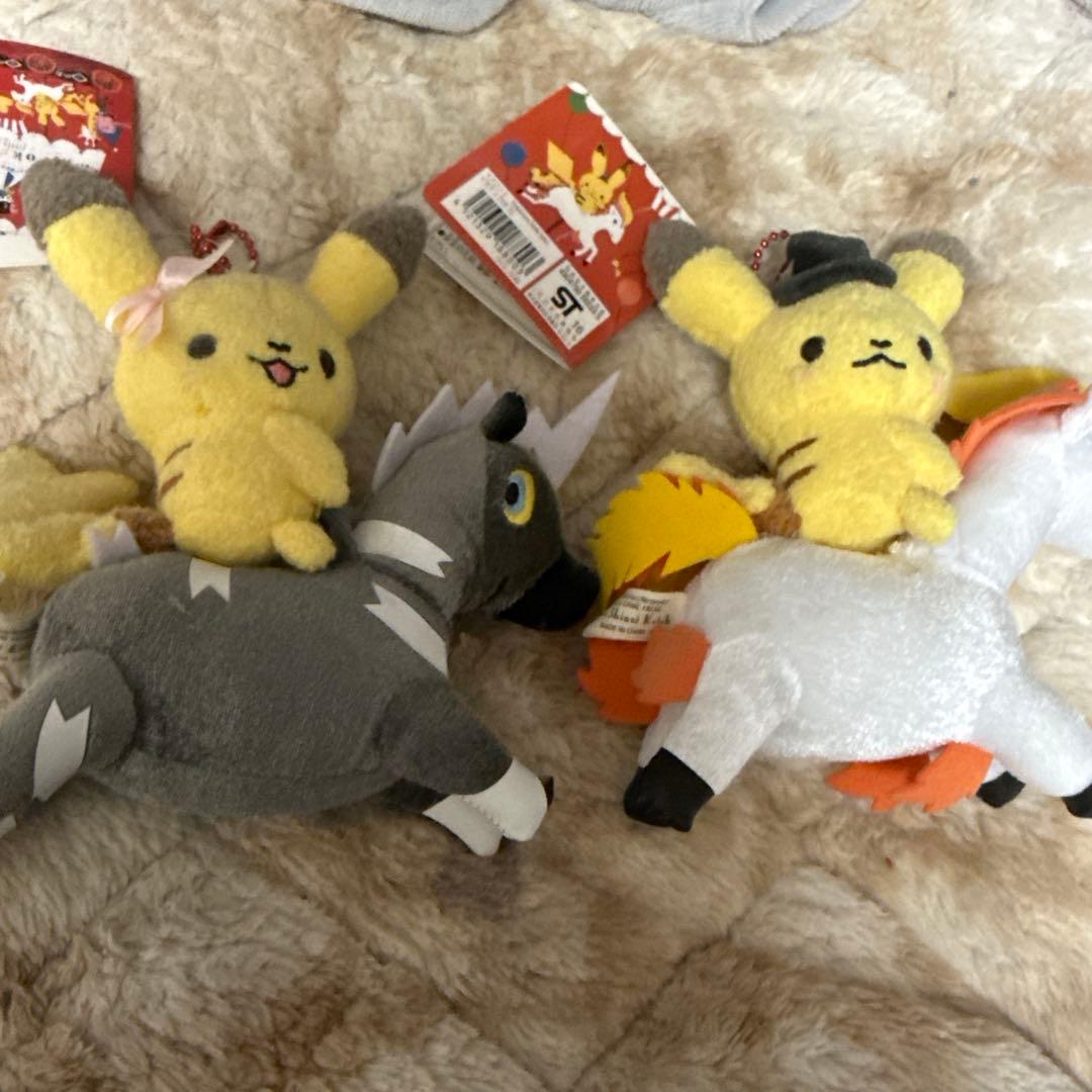 タグ付き　ポケモンセンター　マスコット　ピカチュウ　ポニータ　シママ Pokemon（ポケモン） マスコット ピカチュウ ポケモンセンターヒロシマ
