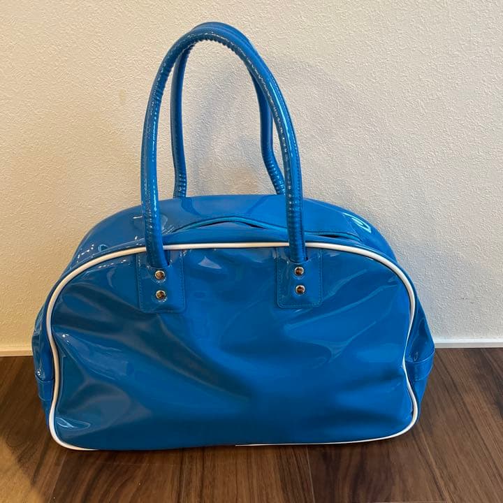 新日本プロレス 一番くじ エナメルバッグ - メルカリ