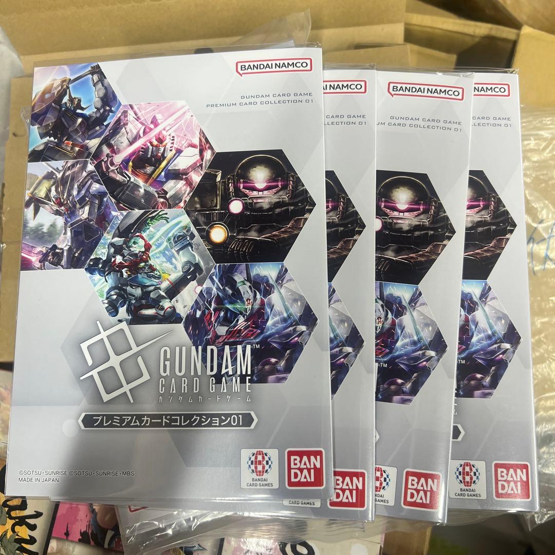 ガンダムカードゲーム プレミアムカードコレクション 01 EVX05 4冊セット ガンダムカードゲーム プレミアムカードコレクション01[EVX05