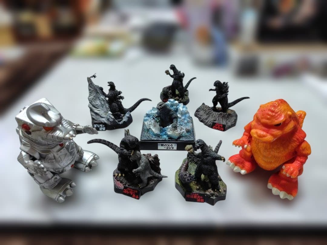 ゴジラフィギュア 8体セット メカゴジラ含む - メルカリ