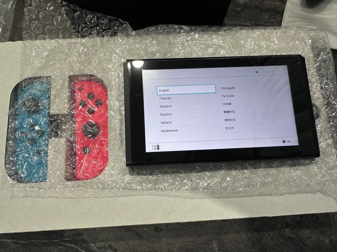 NintendoSwitch本体とサブジョイコン×2セット Amazon.co.jp: Switch 2 Joy-Con 充電スタンド マグネット式 RGBライト