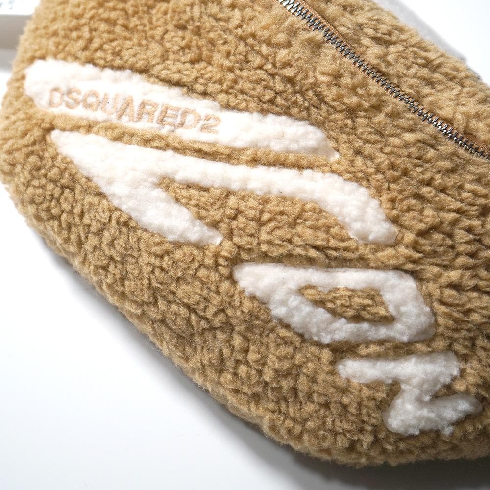 DSQUARED2 ボディバッグ ベージュ ボア - メルカリ