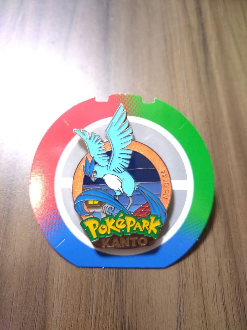 超激レア　ラメ加工　ポケパーク　カントー　フリーザー　ピンバッジ　ピンズ