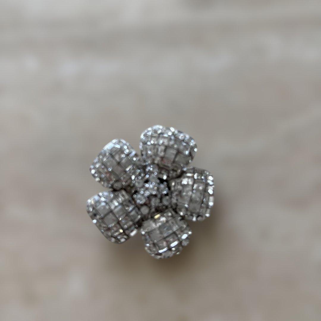 FOXEY 花形ブローチ・クリスタル風装飾 楽天市場】フォクシー（ブローチ｜レディースジュエリー・アクセサリー