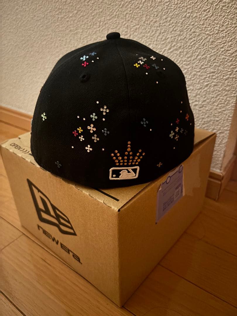 在庫処分New Era 59FIFTY ブラック 73/8 スワロフスキー Era 59FIFTY
