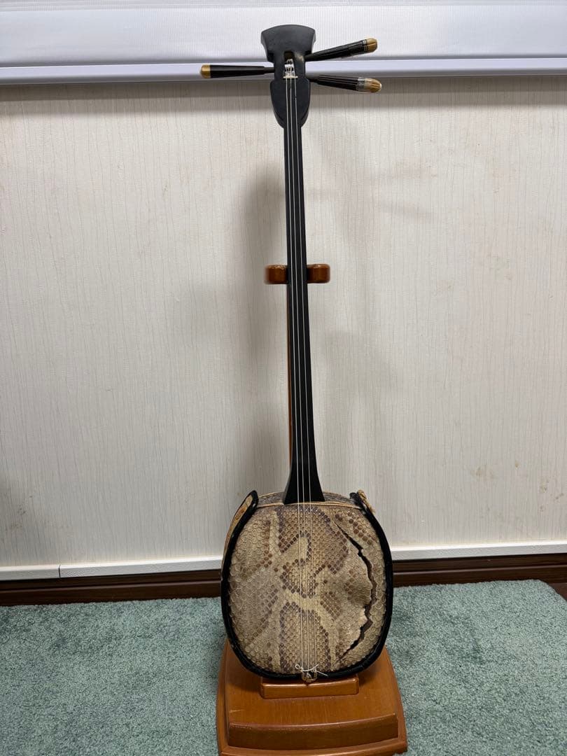 現状品　ジャンク　三線 本皮使用 蛇皮破れあり 沖縄伝統楽器 修理・部 沖縄三線 人工皮張り 単品 | 三線工房まちだ屋 - MACHIDAYA