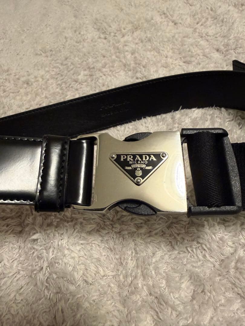 PRADA ブラック レザーベルト