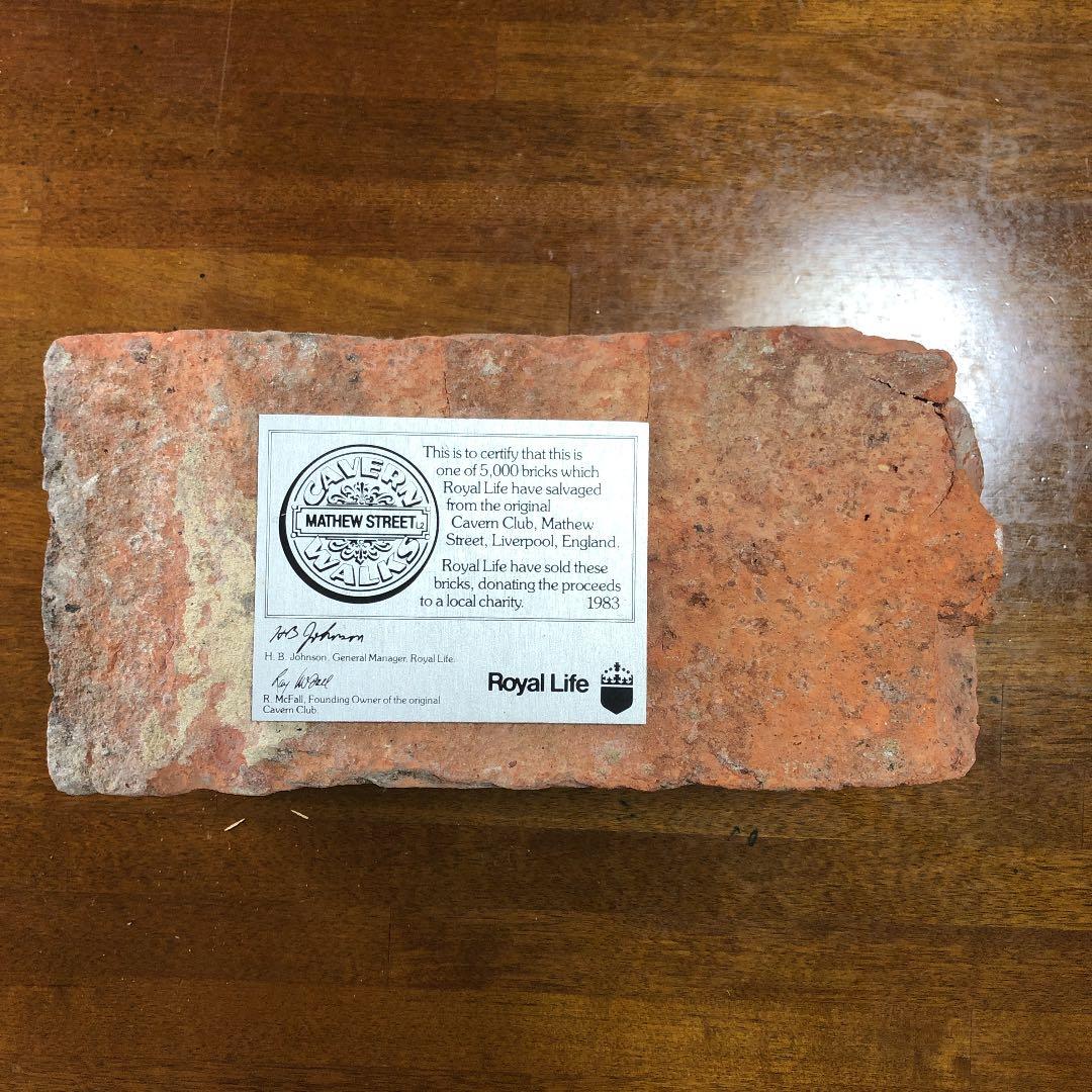 ビートルズ キャバーンクラブのレンガ - メルカリ