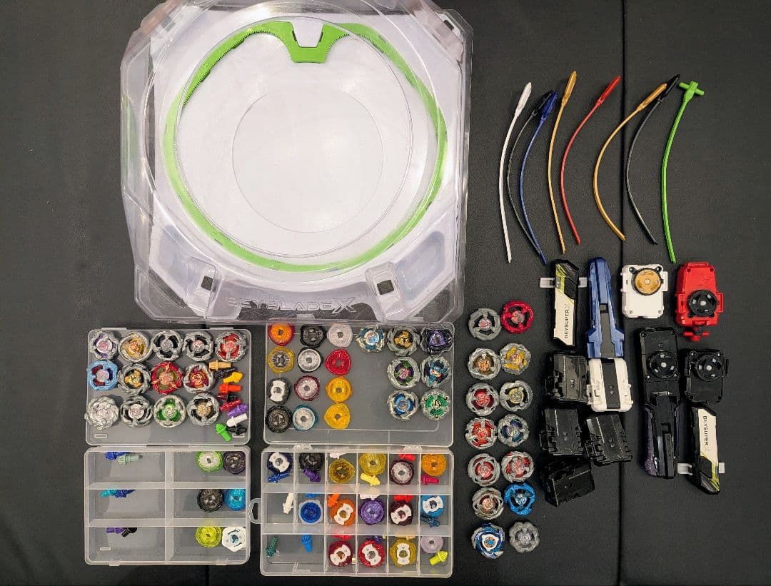 ベイブレードX セット バトルスタジアム付き 100パーツ以上 まとめ売り